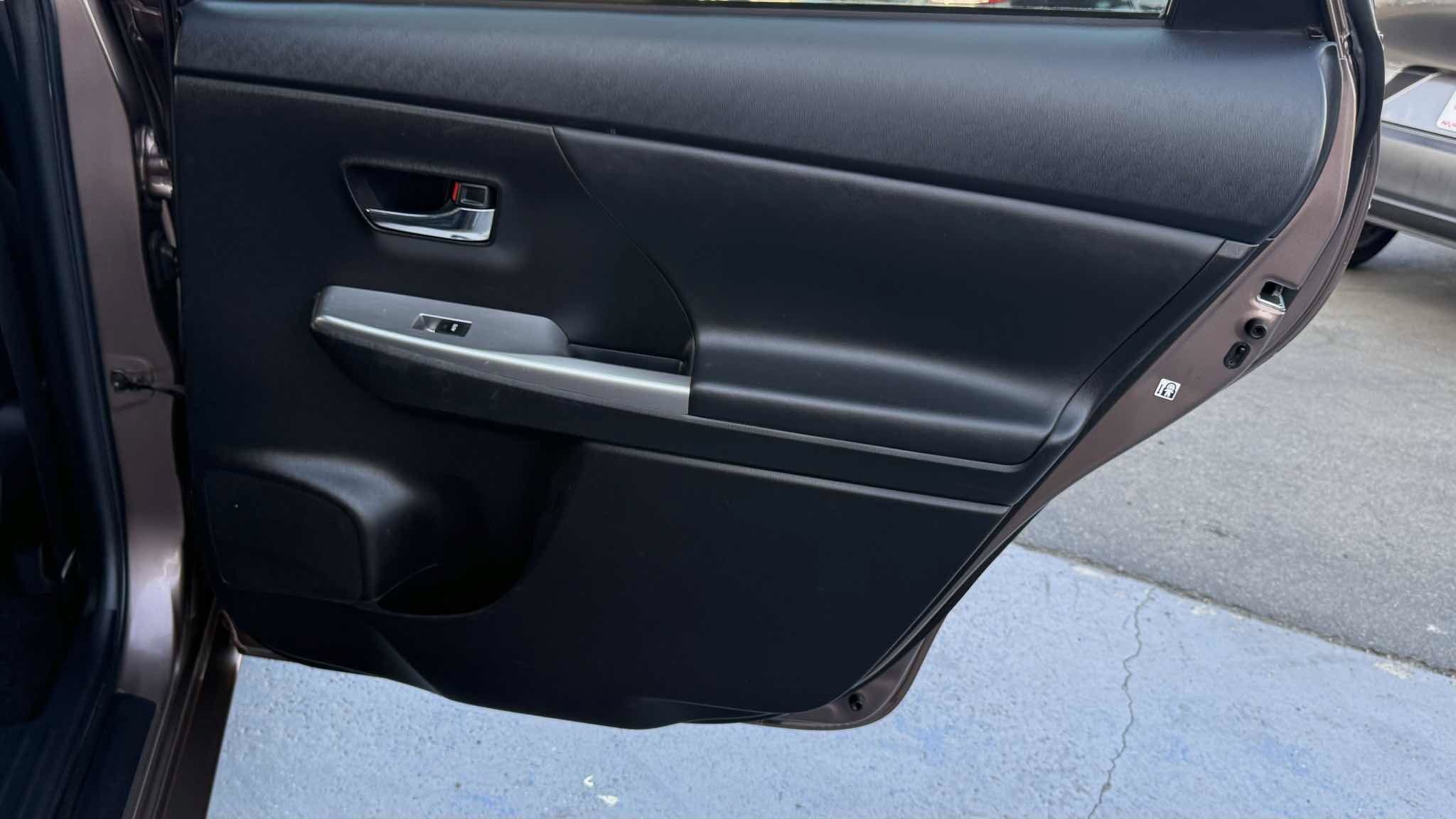 Used 2017 Toyota Prius V Four FWD image 56