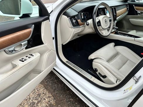 Used 2020 Volvo S90 T6 Inscription image 9