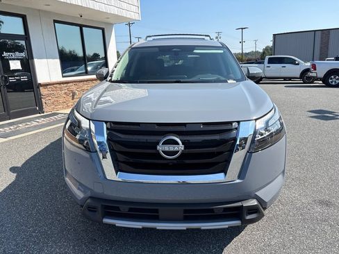 Used 2025 Nissan Pathfinder Platinum w/ Cargo Package FWD image 12