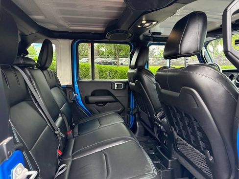 Used 2022 Jeep Wrangler Unlimited Rubicon 4xe AWD/4WD image 23