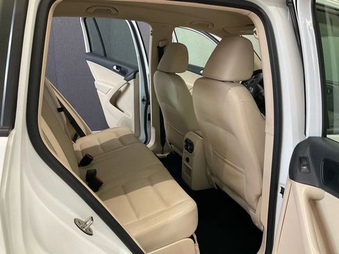 Used 2016 Volkswagen Tiguan S image 11