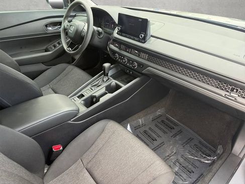 Used 2025 Honda Accord SE image 24