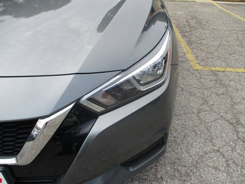 Used 2021 Nissan Versa S FWD image 25