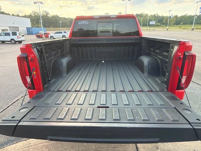 Used 2021 GMC Sierra 1500 SLT AWD/4WD image 18
