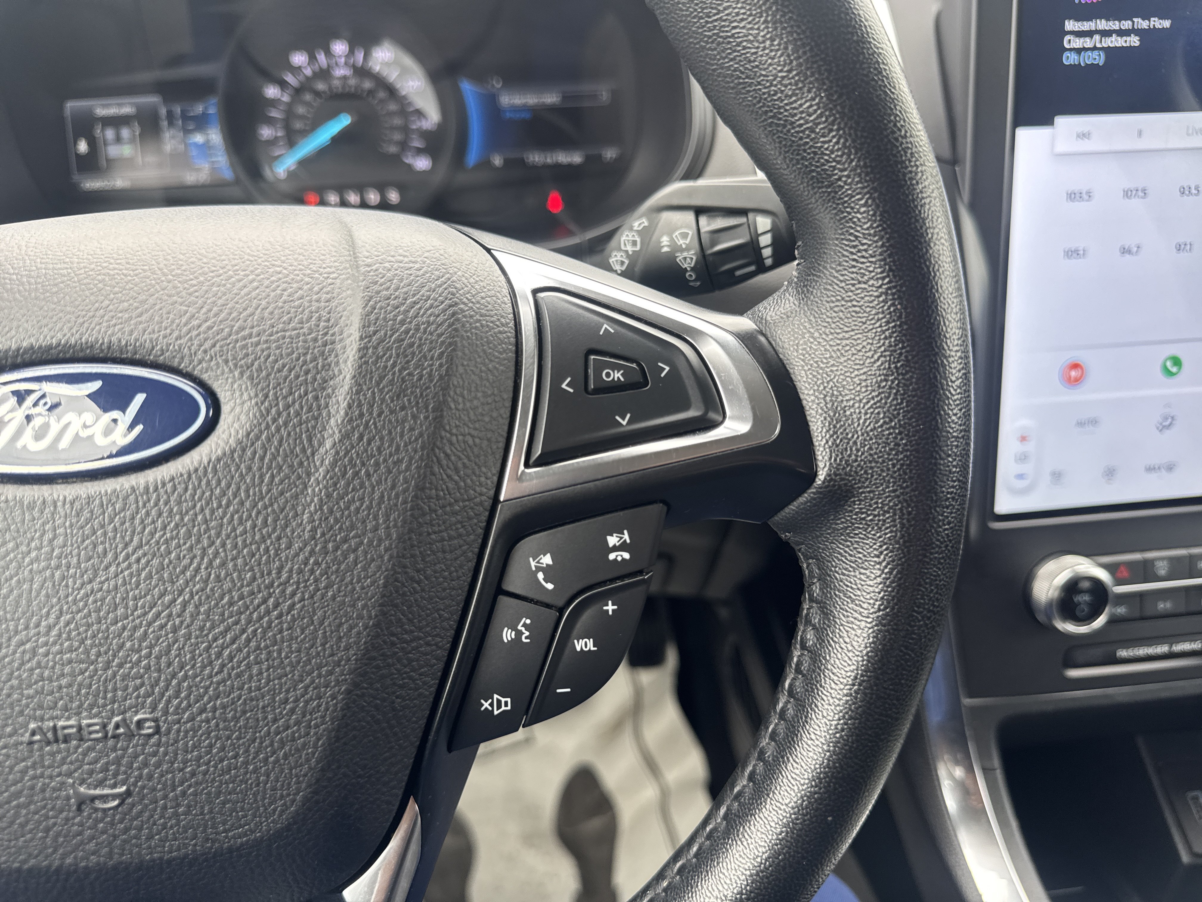 Used 2024 Ford Edge Titanium AWD/4WD image 19