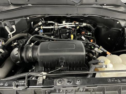 Used 2023 Ford Explorer XLT image 37