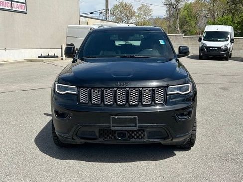 Used 2022 Jeep Grand Cherokee Laredo X AWD/4WD image 11