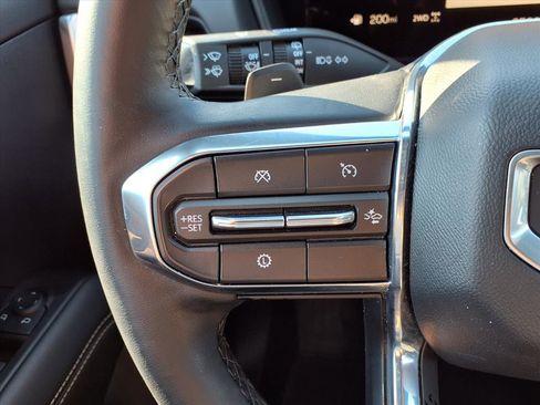 Used 2025 GMC Terrain Elevation w/ Technology Package II image 13