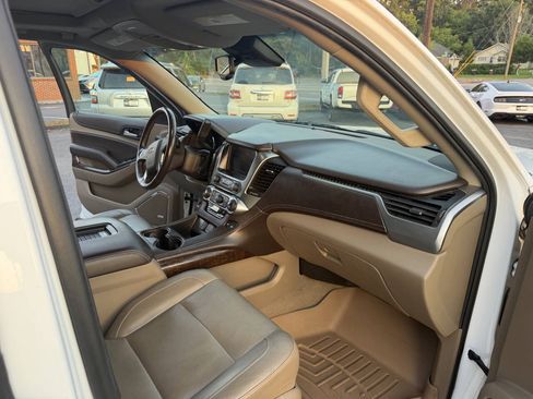 Used 2017 Chevrolet Suburban LT AWD/4WD image 16