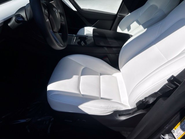Used 2022 Tesla Model Y Long Range AWD/4WD image 10