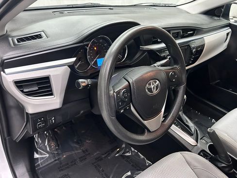 Used 2016 Toyota Corolla L image 11