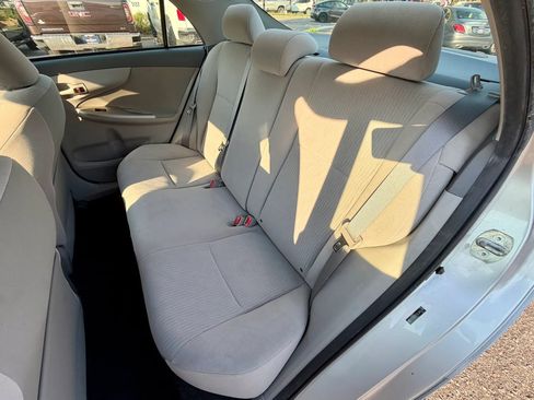 Used 2010 Toyota Corolla LE FWD image 9