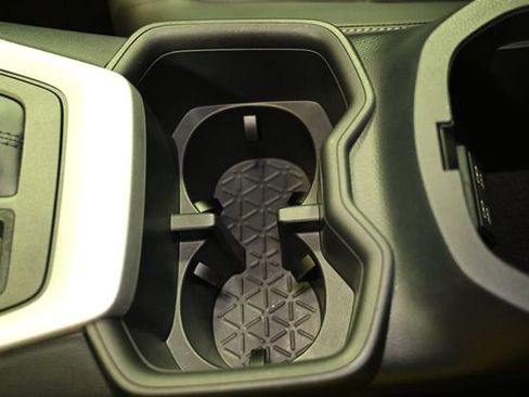 Used 2025 Toyota RAV4 XLE Premium image 25