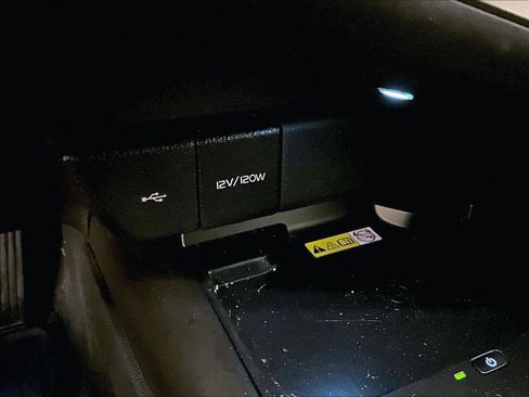 Used 2023 Toyota Camry XSE image 31