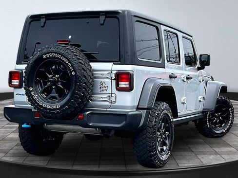 Used 2023 Jeep Wrangler Unlimited w/ 8.4" Radio Group AWD/4WD image 5