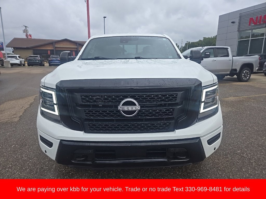 Used 2023 Nissan Titan SV w/ SV Convenience Package AWD/4WD image 2