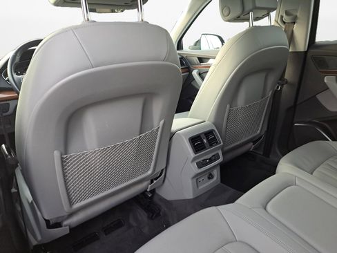 Used 2022 Audi Q5 2.0T Premium w/ Convenience Package image 13