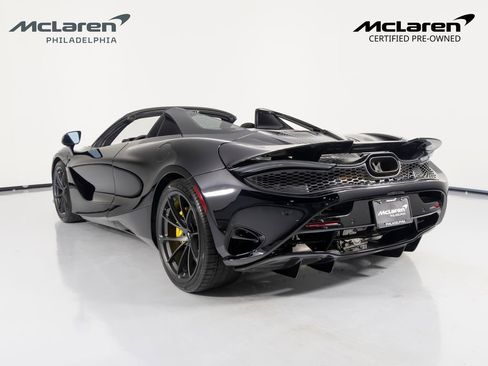 Used 2024 McLaren 750S Spider RWD image 4