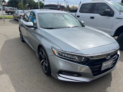Used 2018 Honda Accord Sport image 4