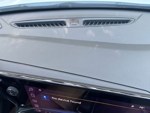 Used 2025 Chevrolet Trax LT image 18