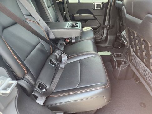 Used 2022 Jeep Gladiator Mojave w/ Cold Weather Group image 4