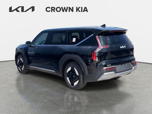 New 2026 Kia EV9 Light RWD image 7