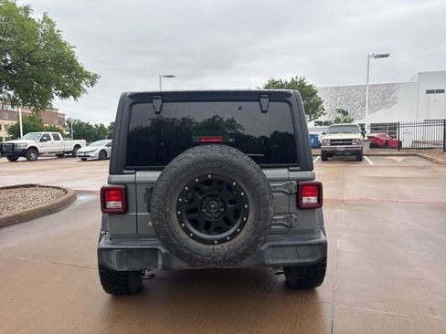 Used 2019 Jeep Wrangler Unlimited Sport S image 6