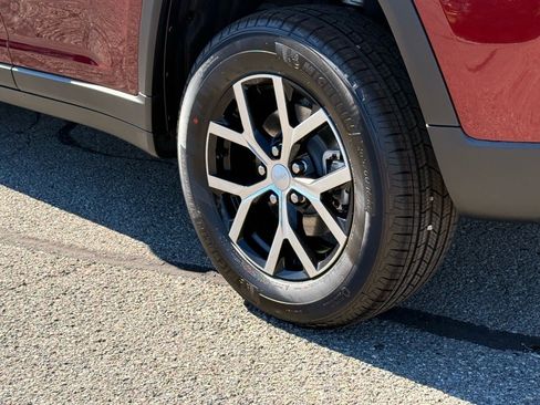 New 2025 Jeep Grand Cherokee Limited image 23