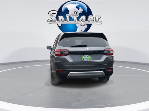 Used 2025 Honda Pilot EX-L image 8