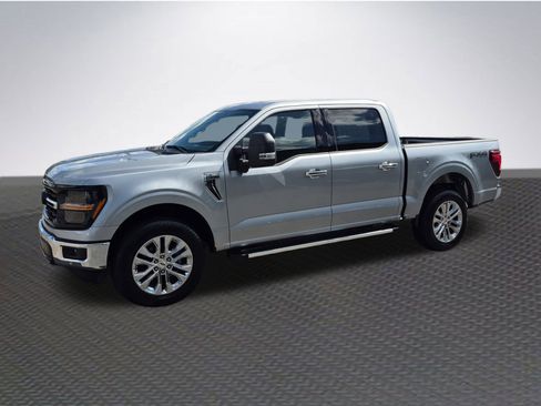 Used 2025 Ford F150 XLT w/ Equipment Group 302A MID image 2