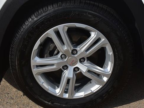 Used 2021 GMC Terrain SLE FWD image 10