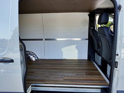 Used 2024 Mercedes-Benz Sprinter 2500 w/ Parking Package image 14