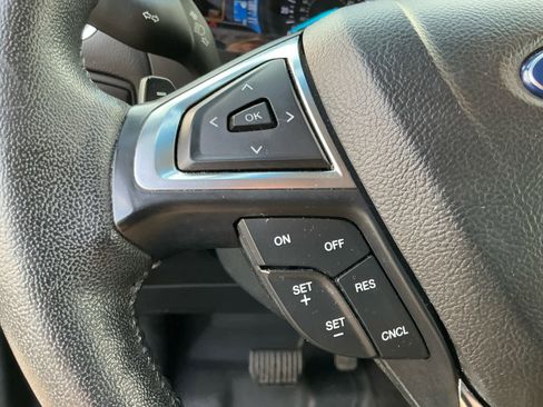 Used 2017 Ford Edge Titanium image 21