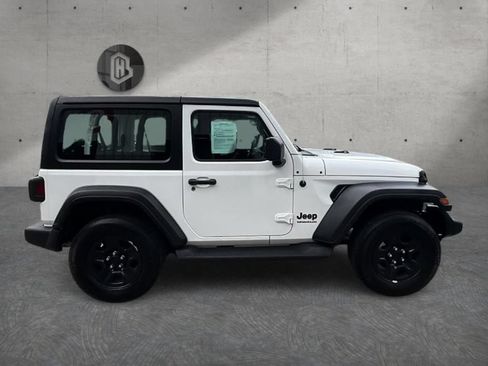 Used 2022 Jeep Wrangler Sport AWD/4WD image 4