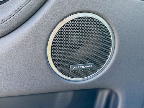 Used 2025 Land Rover Discovery Sport S image 32