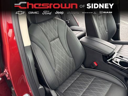 Used 2023 Buick Envision Avenir image 35