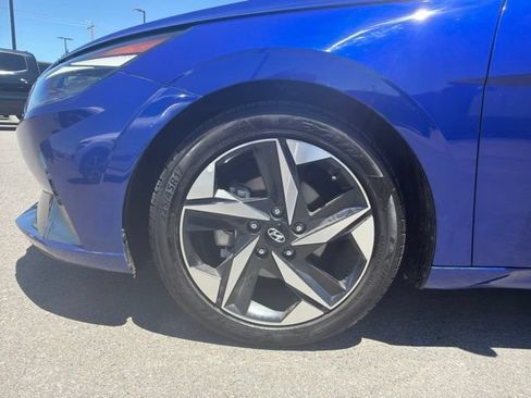 Used 2023 Hyundai Elantra Limited w/ Cargo Package FWD image 4