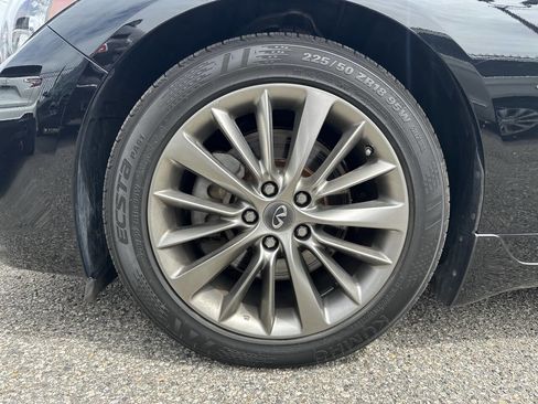 Used 2019 INFINITI Q50 Luxe w/ Essential Package (3.0T Luxe) AWD/4WD image 9
