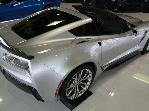 Used 2017 Chevrolet Corvette Z06 RWD image 10