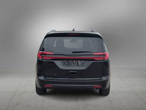 New 2026 Chrysler Pacifica Select w/ S Appearance Package image 7