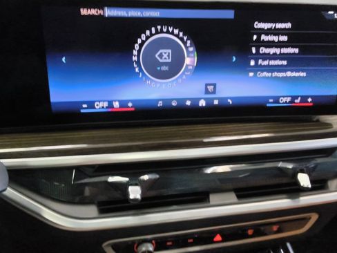 Used 2026 BMW X5 xDrive40i AWD/4WD image 25