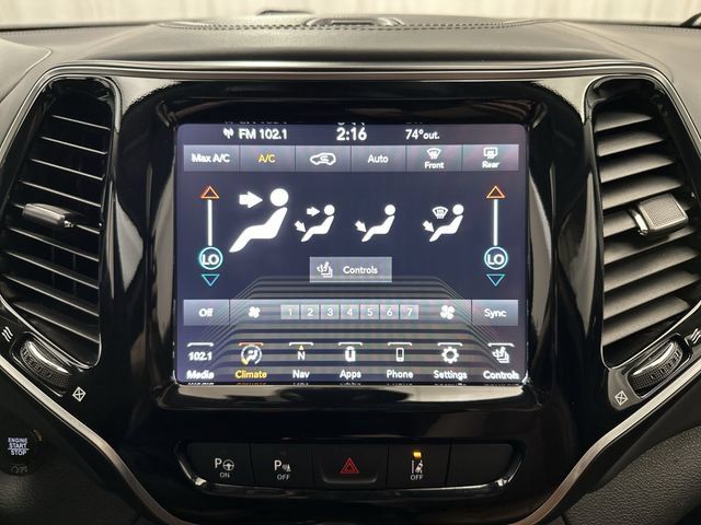 Used 2019 Jeep Cherokee Overland w/ Technology Group AWD/4WD image 20