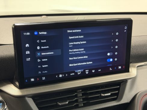 Used 2025 Ford Explorer ST-Line w/ Premium Package image 8