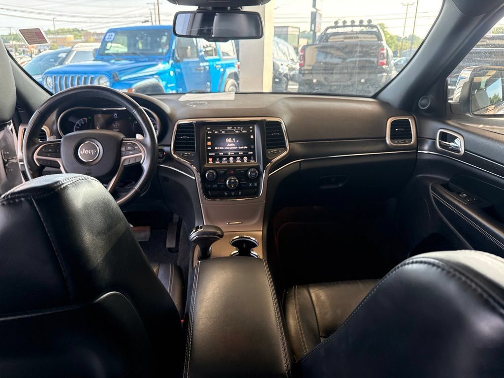 Used 2015 Jeep Grand Cherokee Limited AWD/4WD image 16