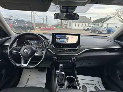 Used 2023 Nissan Altima 2.5 SV w/ SV Premium Package image 34