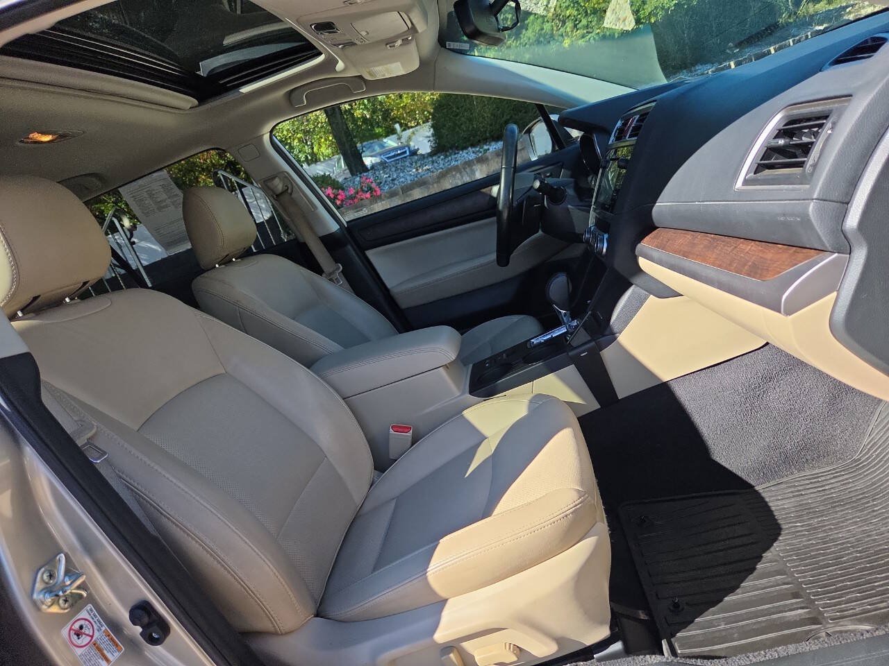 Used 2015 Subaru Outback 2.5i Limited AWD/4WD image 32