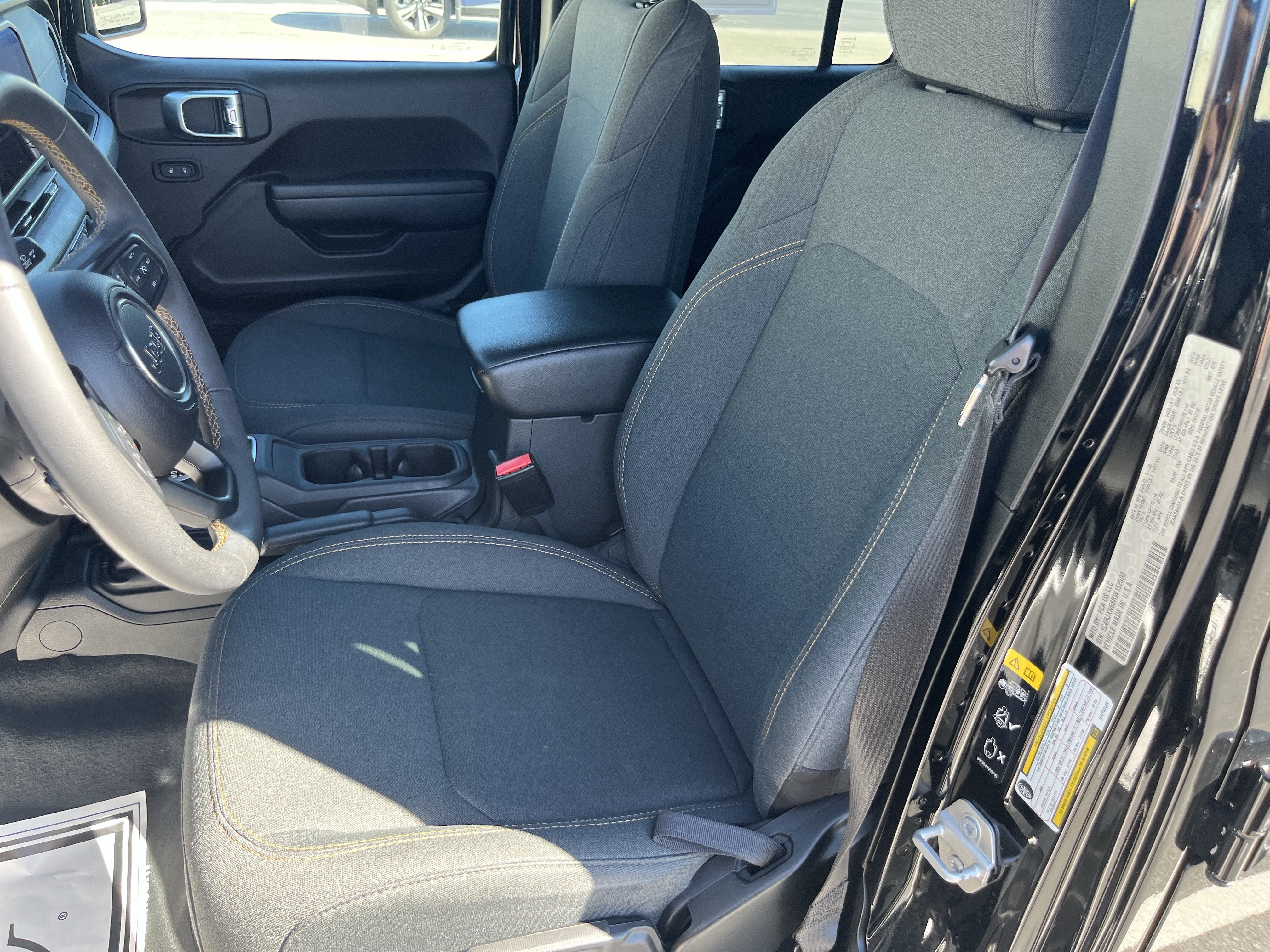 Used 2024 Jeep Wrangler Unlimited AWD/4WD image 13