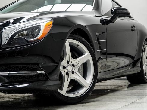 Used 2014 Mercedes-Benz SL 550 image 3