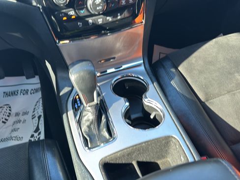 Used 2019 Jeep Grand Cherokee Altitude RWD image 23