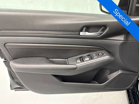 Used 2021 Nissan Altima 2.5 SR w/ SR Premium Package FWD image 19